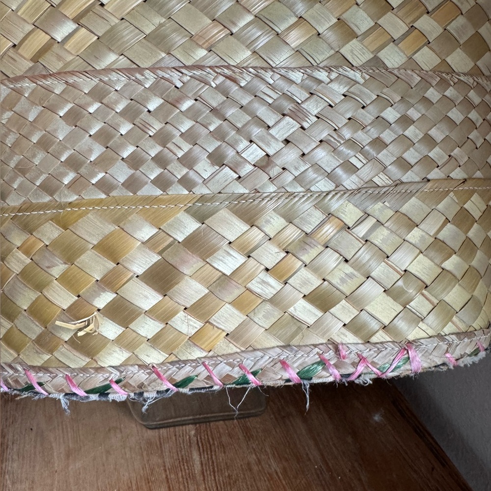 Hand‑woven Straw Floral Tote with “Bahamas” Stitching — Beach Chic 13″ Straw Bag - Picture 7 of 14